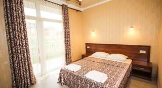 Гостиница «Венус» Нижнее Джемете Двухместный номер с 1 кроватью или 2 отдельными кроватями и балконом-9